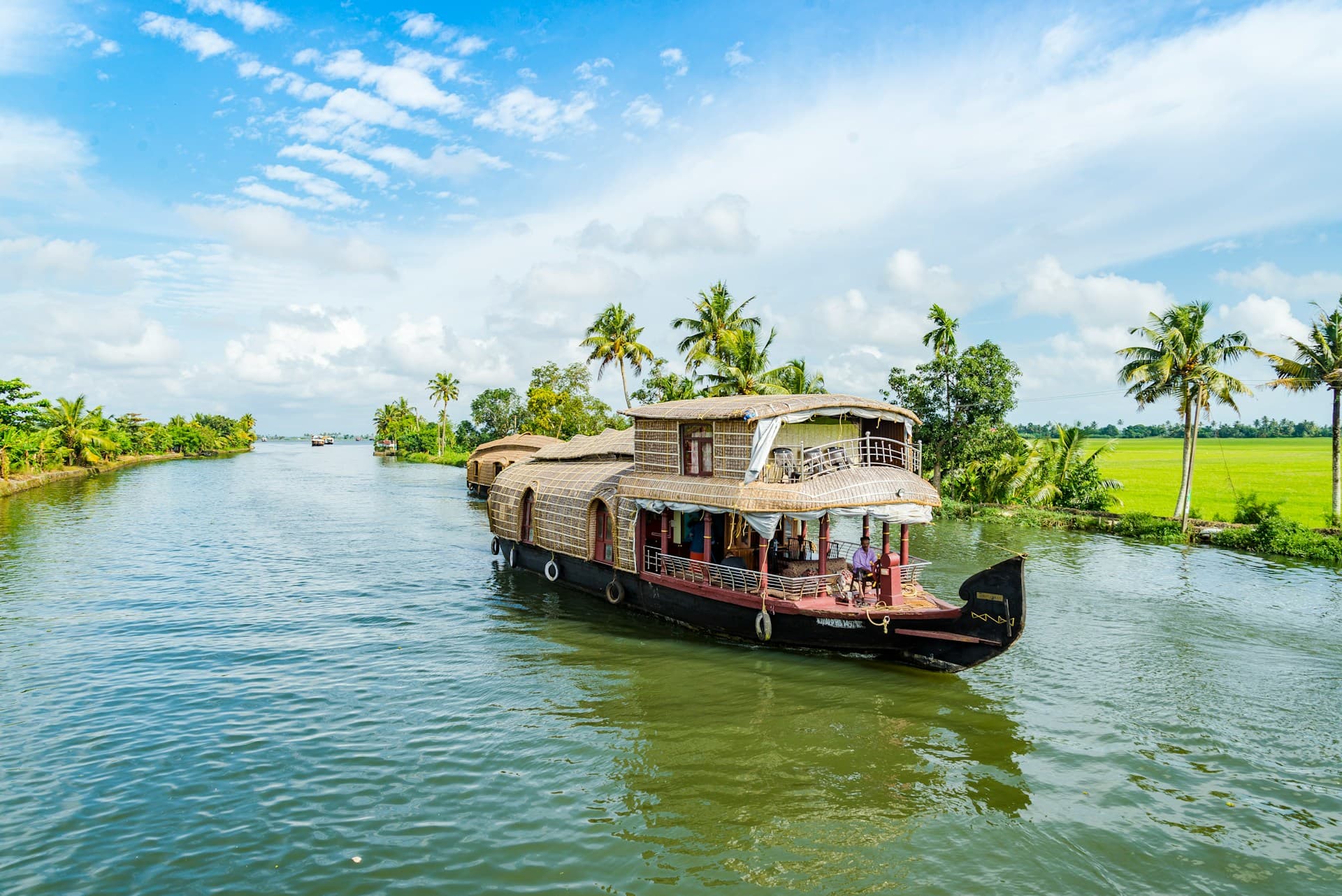 Allappuzha and Kumarakom Private Houseboat Service